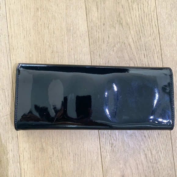 Gucci Patent Leather Romy Clutch - Picture 2 of 14